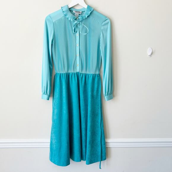 Vintage 1970s Sunshine Alley Midi Dress Size 10 Button Pintuck USA Made Velour - Picture 5 of 9